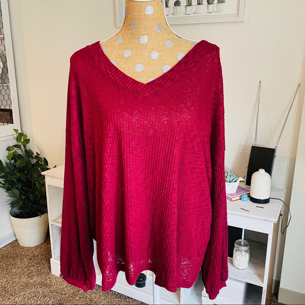 Ridged stretchy maroon long sleeve top